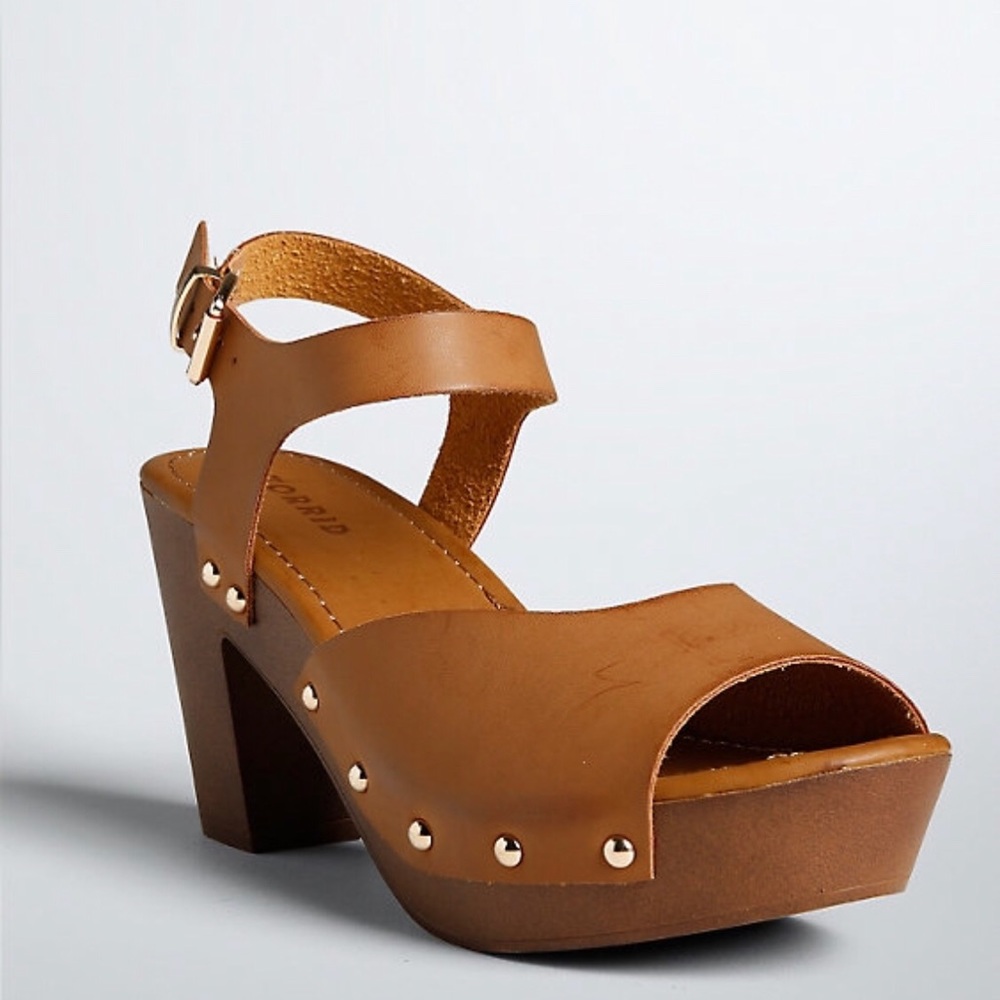 Wooden platform sandals